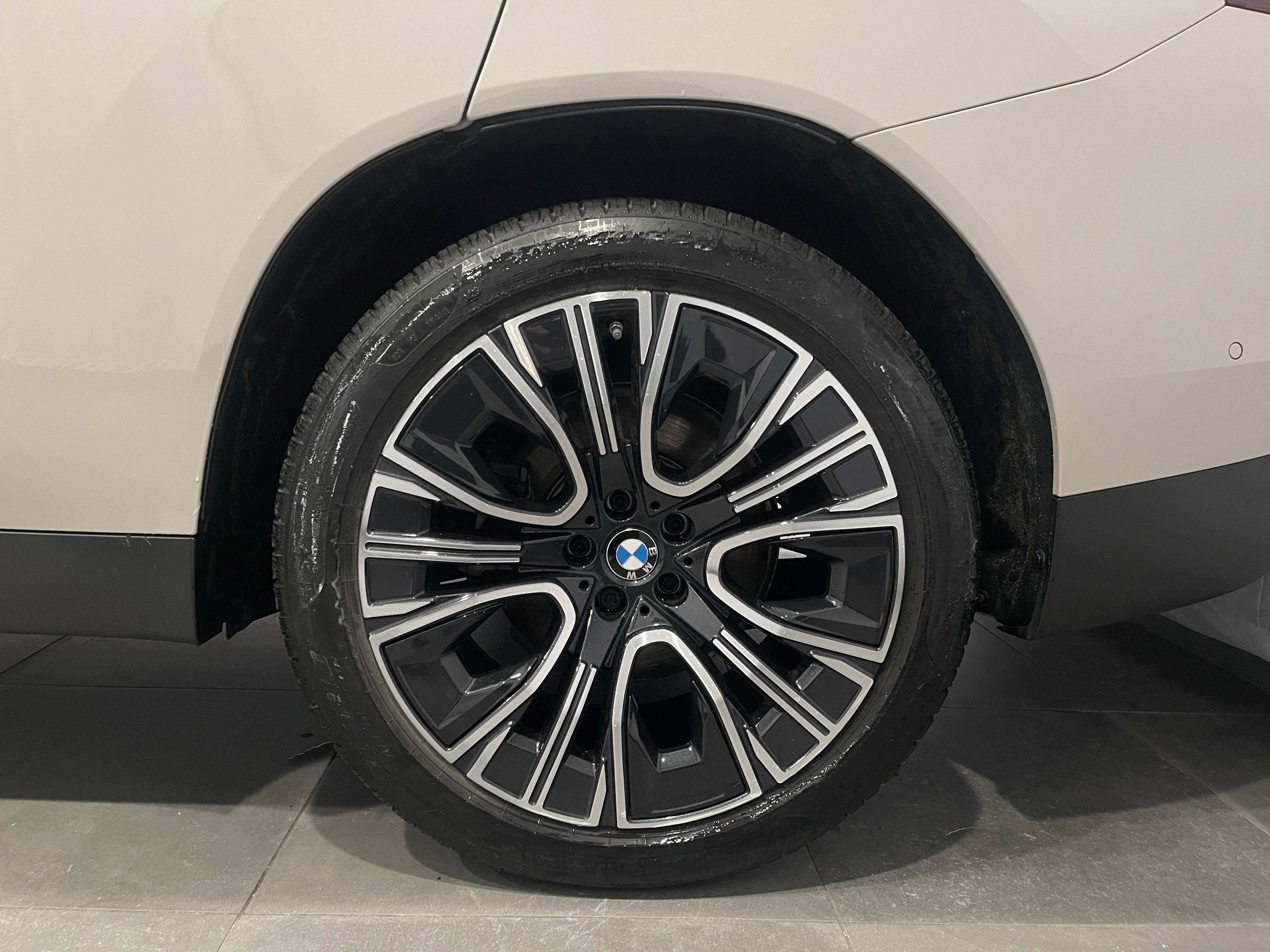 Used 2025 BMW X3 xDrive30i w/ Convenience Package image 8