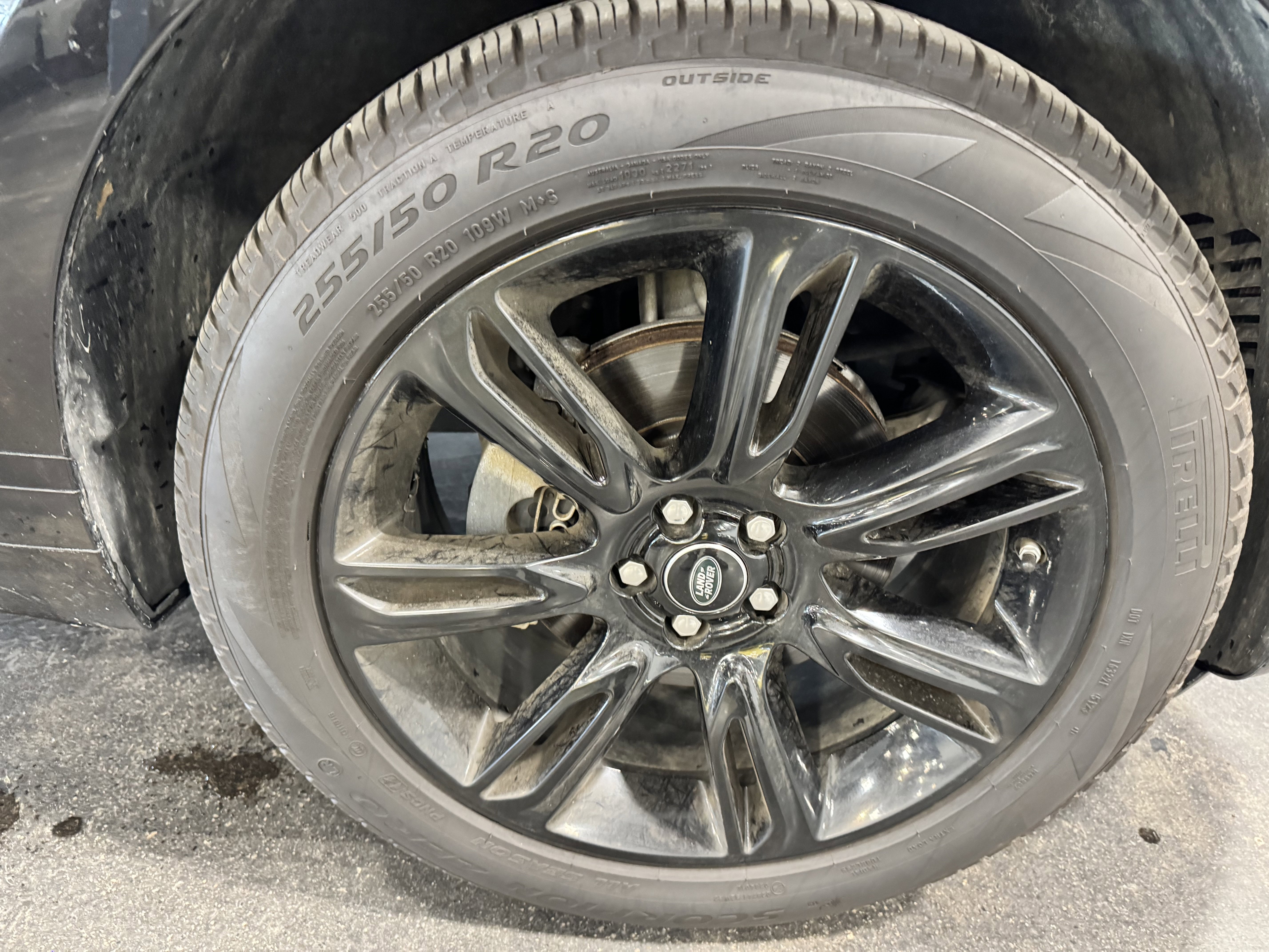 Used 2020 Land Rover Range Rover Velar S AWD/4WD image 29