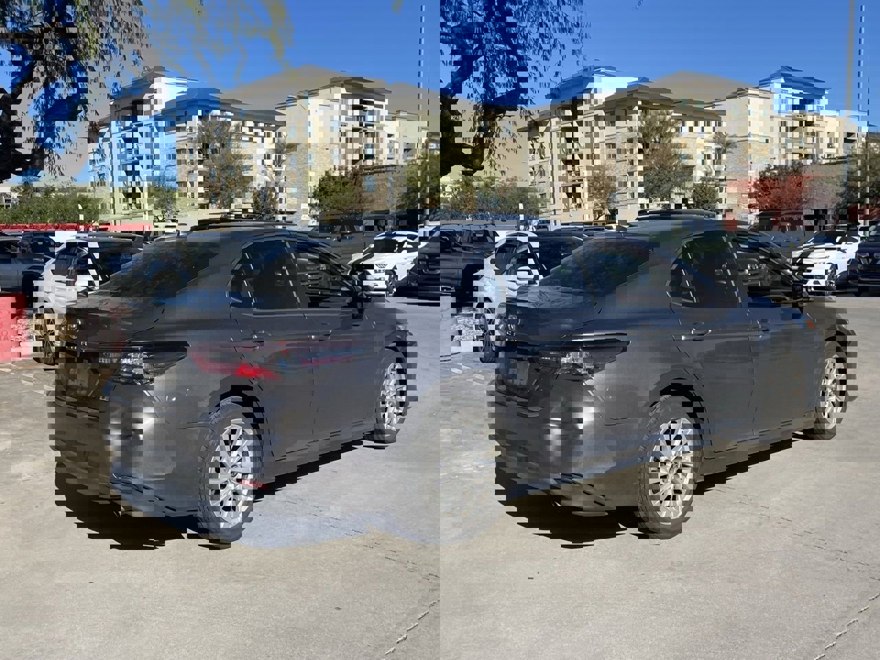 Used 2023 Toyota Camry LE image 2