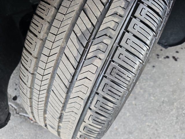 New 2026 Cadillac Optiq Sport 2 w/ LPO, Floor Liner Package image 31