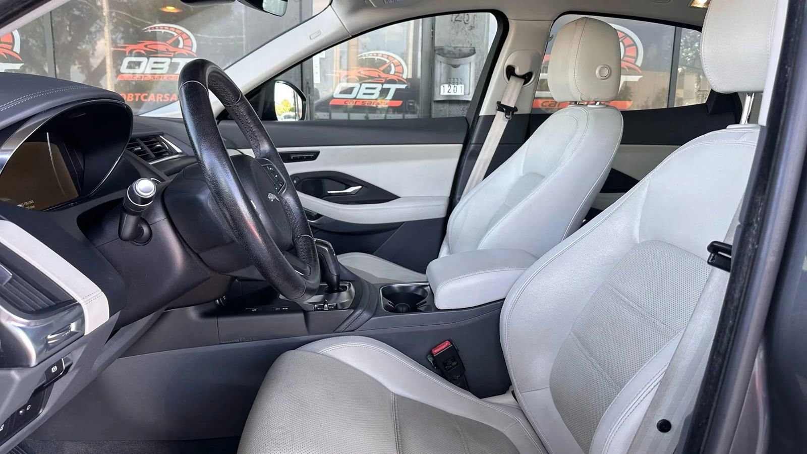 Used 2020 Jaguar E-PACE SE AWD/4WD image 8