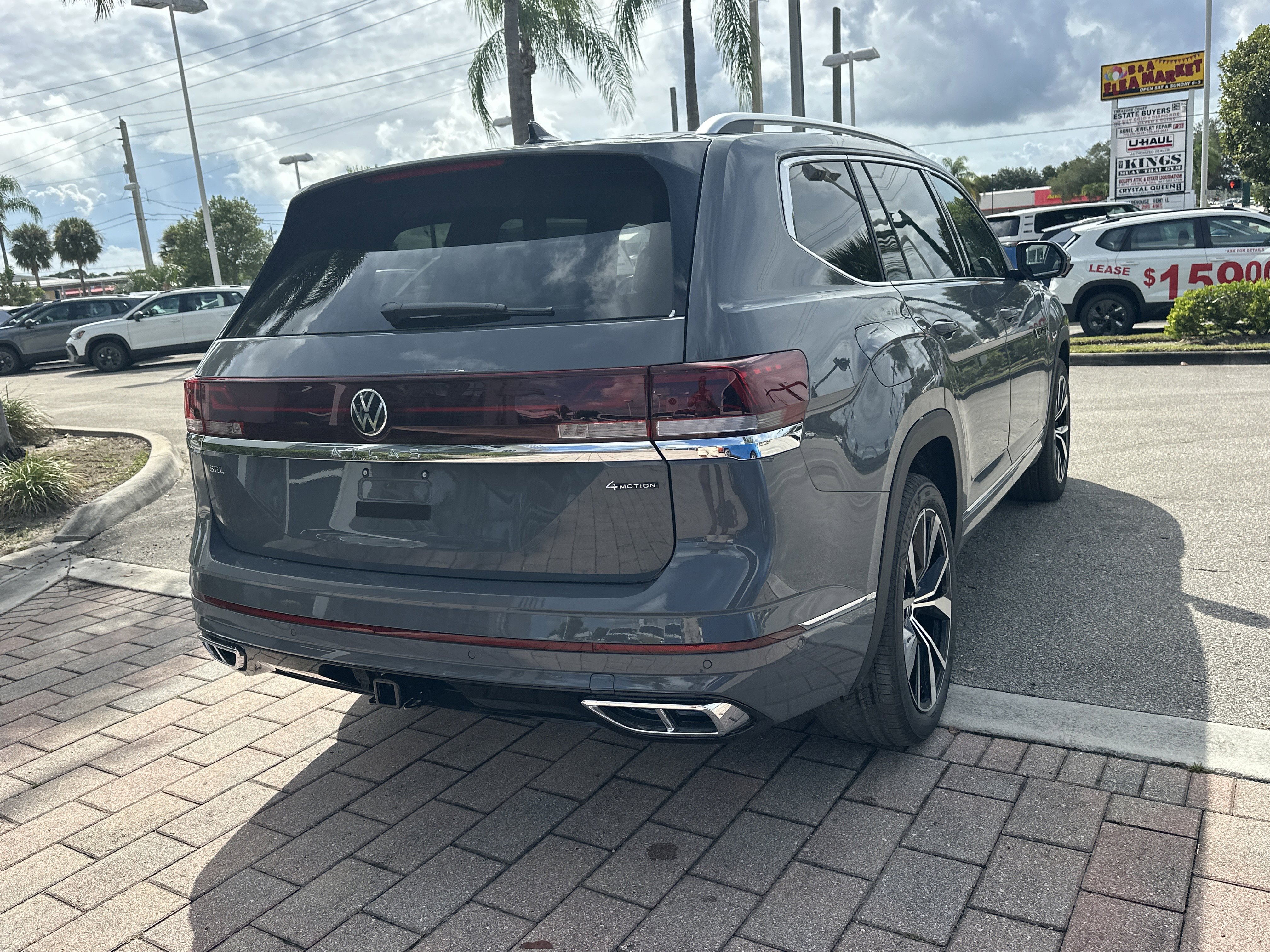 New 2026 Volkswagen Atlas SEL Premium R-Line image 6