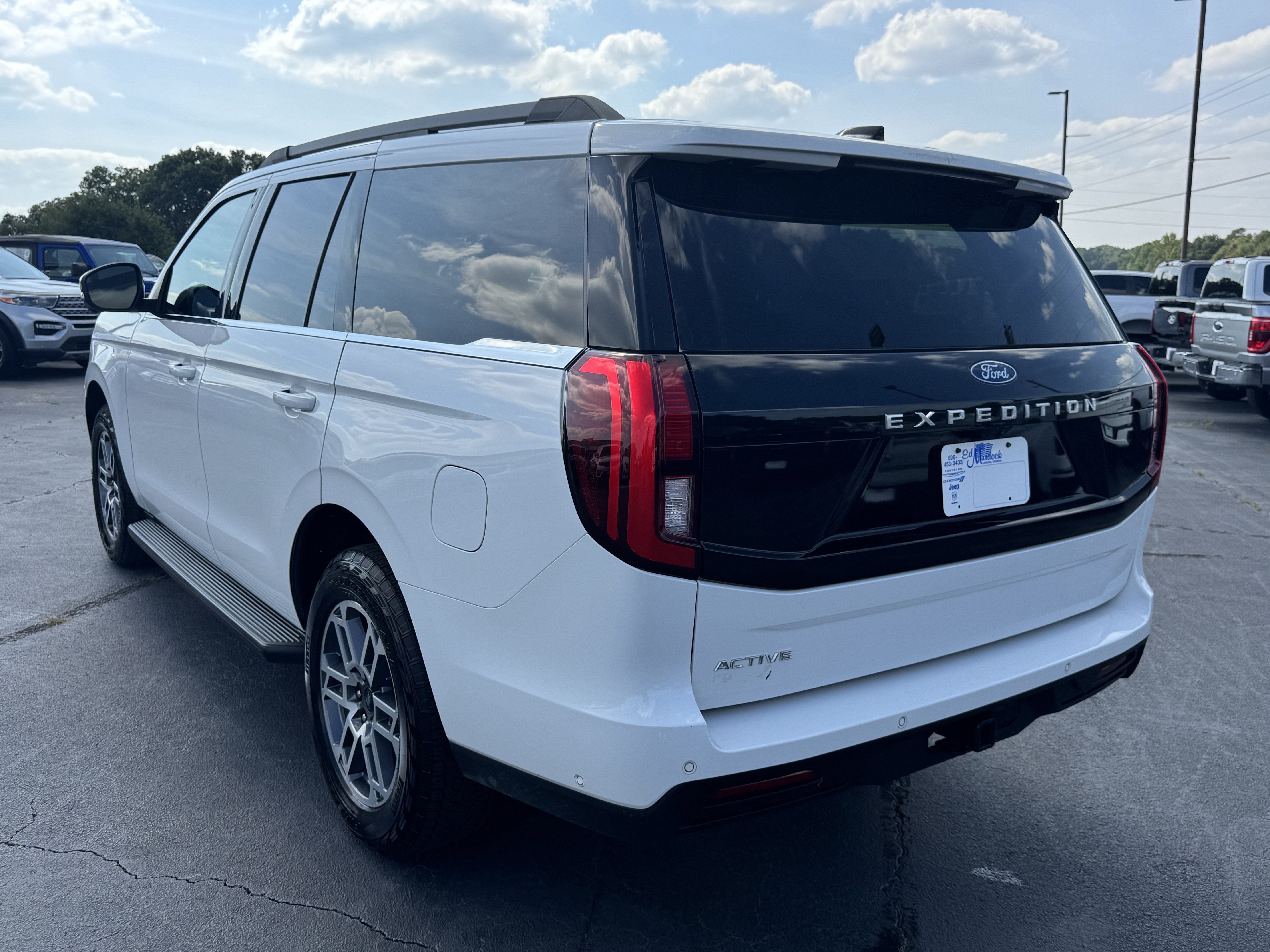 Certified 2025 Ford Expedition Active AWD/4WD image 7