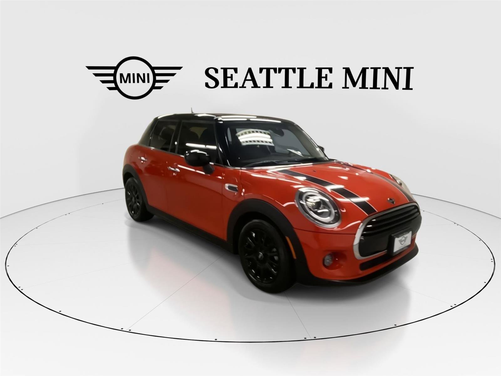 Used 2020 MINI Cooper 4-Door Hardtop FWD image 2