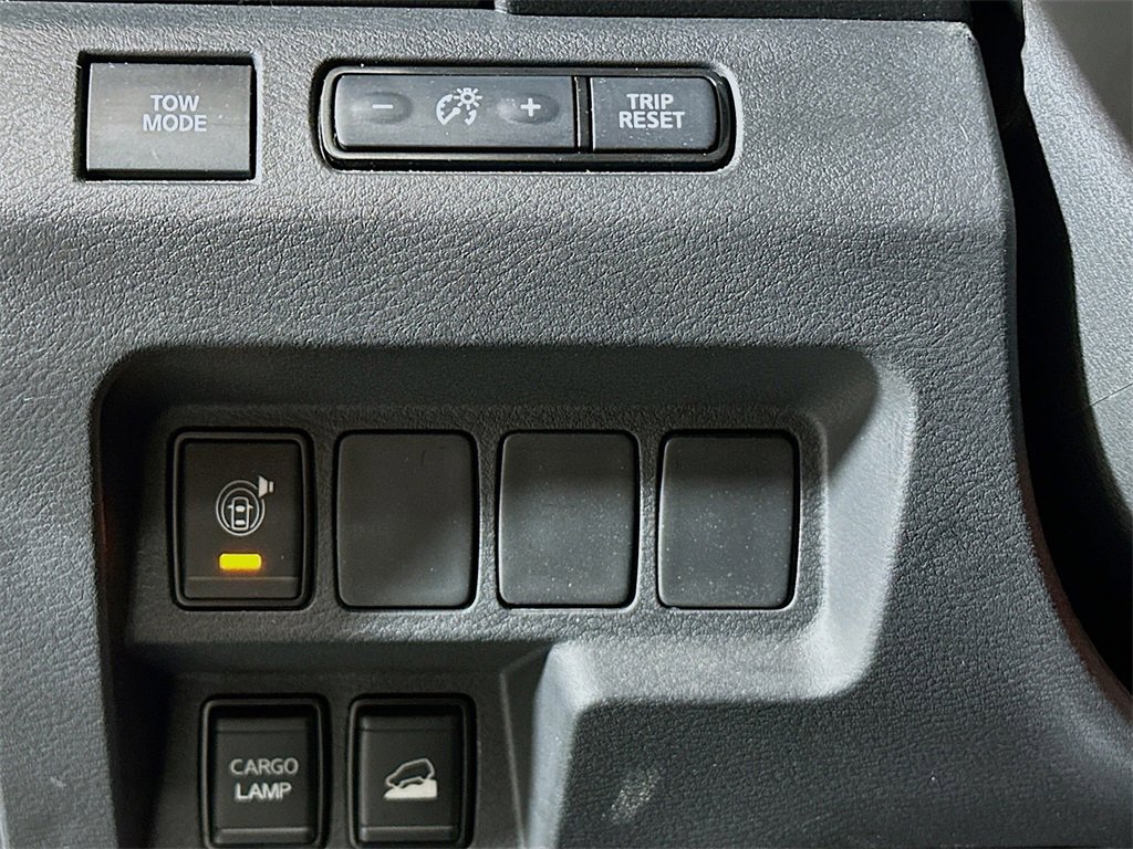 Used 2023 Nissan Frontier PRO-4X w/ Technology Package image 11