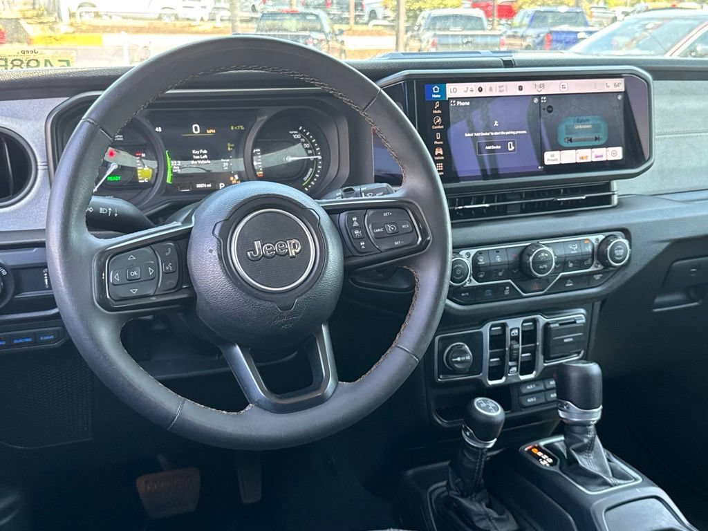 Used 2024 Jeep Wrangler Unlimited w/ Convenience Group AWD/4WD image 30