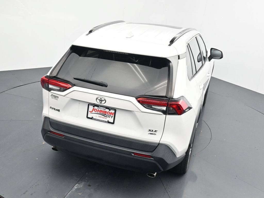 Used 2019 Toyota RAV4 XLE Premium w/ Cold Weather Package AWD/4WD image 32