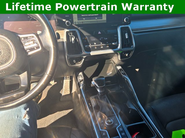 Used 2021 Kia Sorento SX Prestige image 3