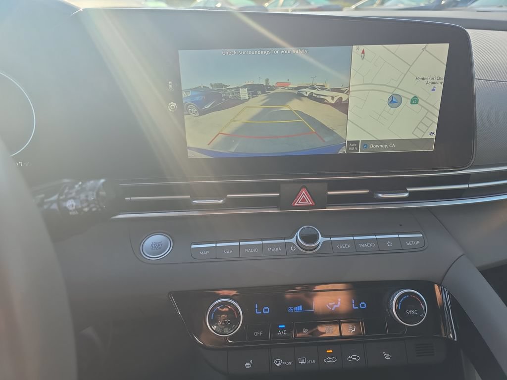 Used 2025 Hyundai Elantra SEL FWD image 19
