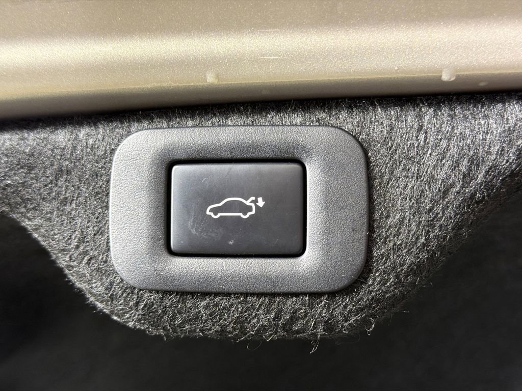 Used 2025 Lexus ES 300h w/ Premium Package image 20