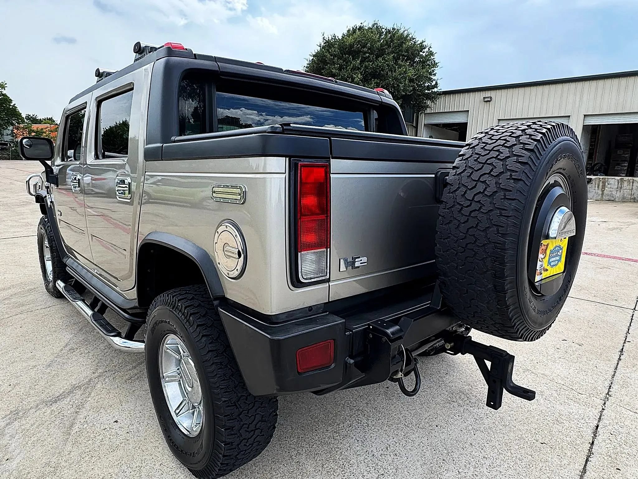 Used 2005 HUMMER H2 SUT w/ Preferred Equipment Group AWD/4WD image 7
