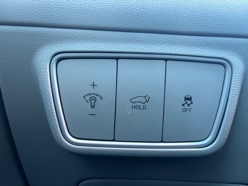 Certified 2022 Hyundai Tucson Limited AWD/4WD image 12