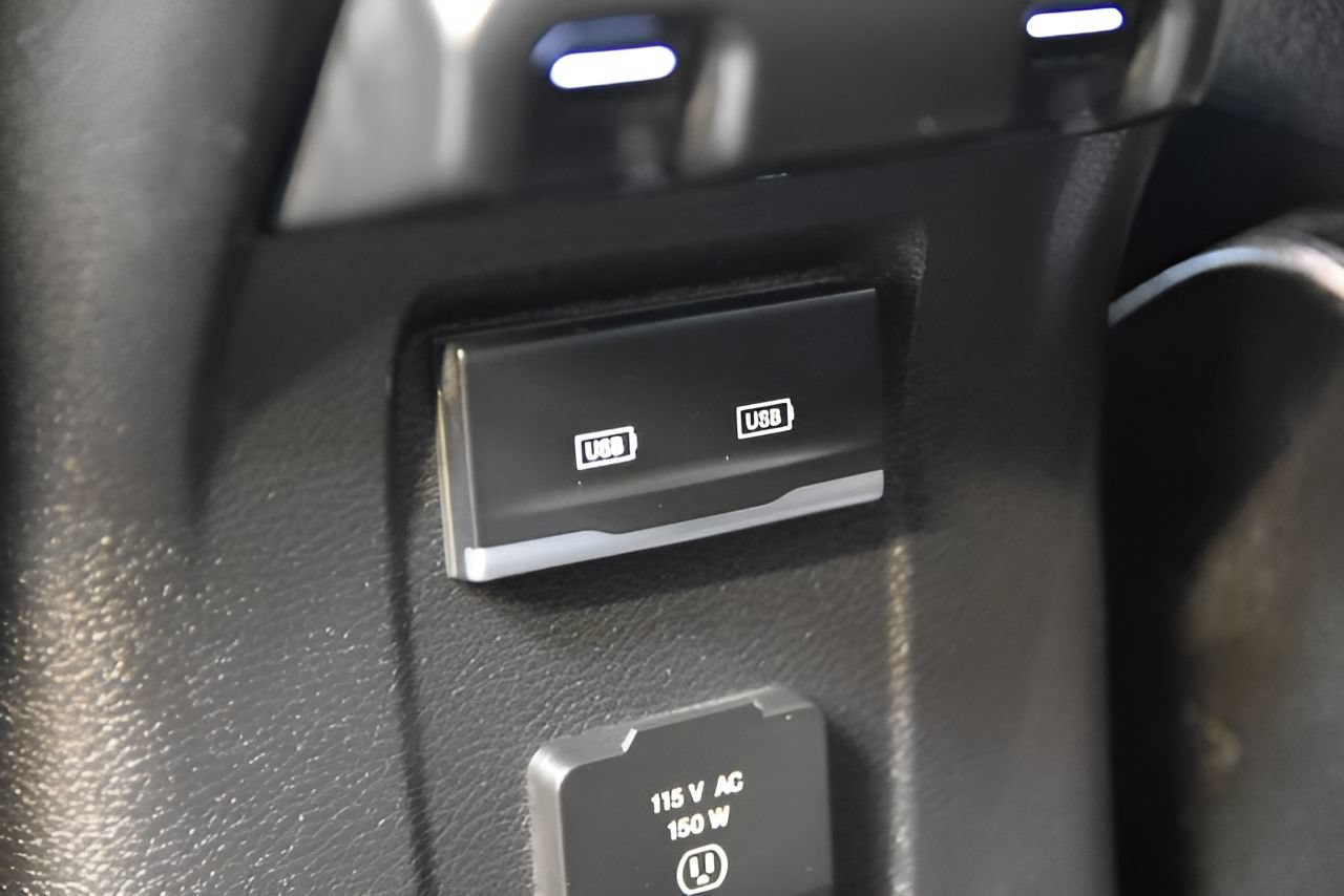 Used 2025 Jeep Wrangler Unlimited Sahara AWD/4WD image 37