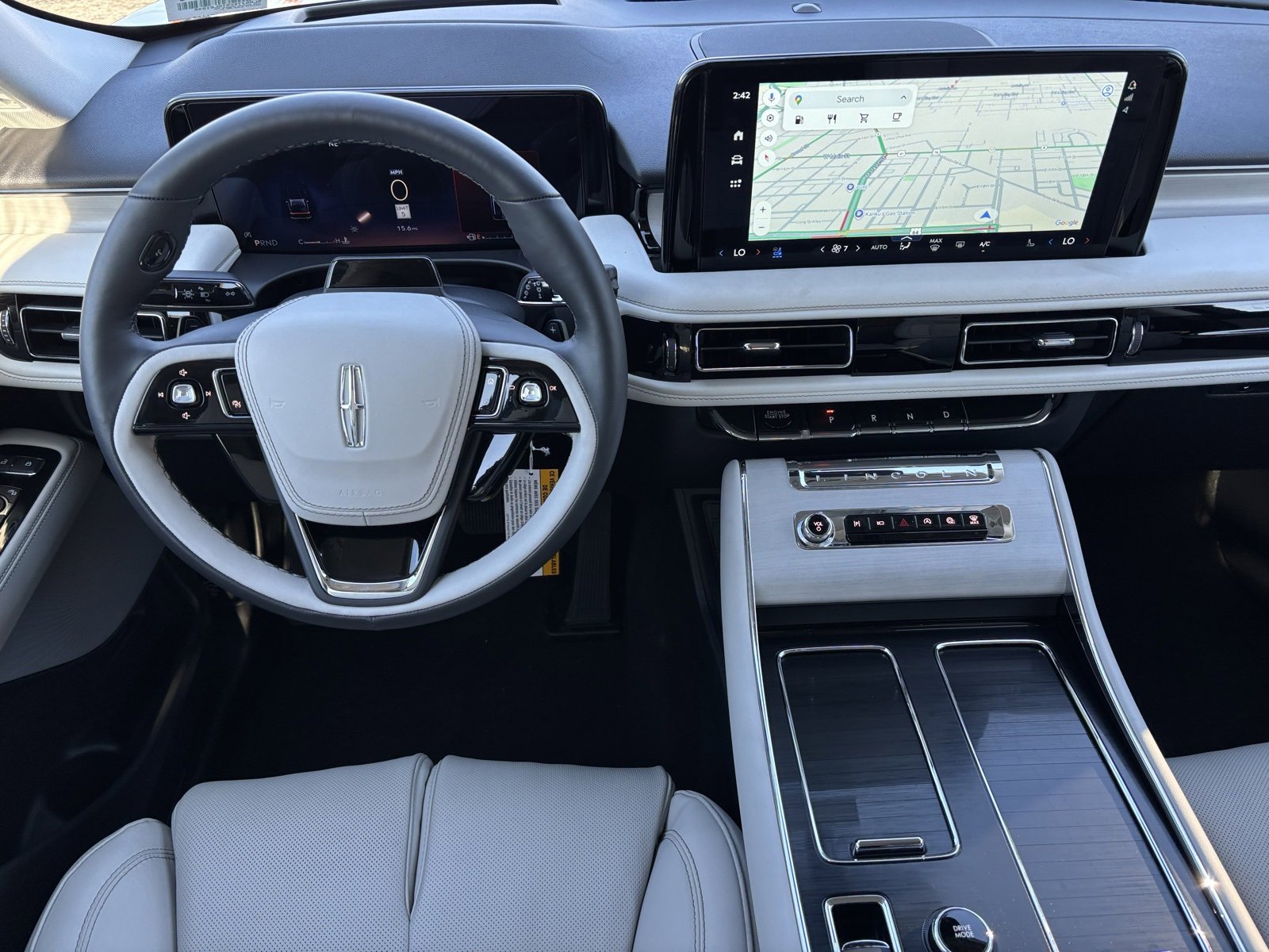 New 2026 Lincoln Aviator Reserve image 3