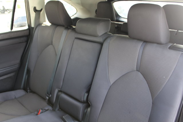 Used 2022 Toyota Highlander LE FWD image 34
