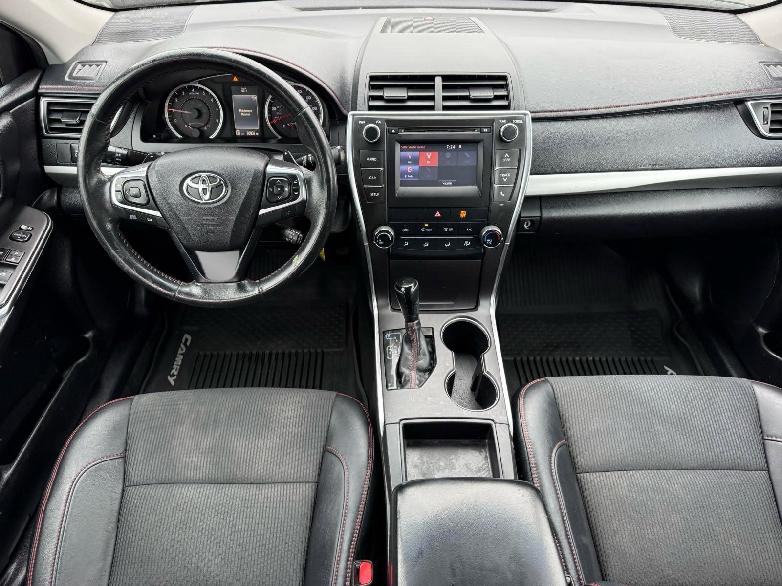Used 2017 Toyota Camry SE FWD image 18