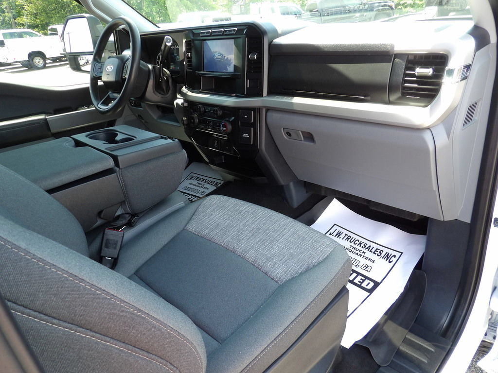Used 2024 Ford F250 XLT w/ FX4 Off-Road Package AWD/4WD image 44