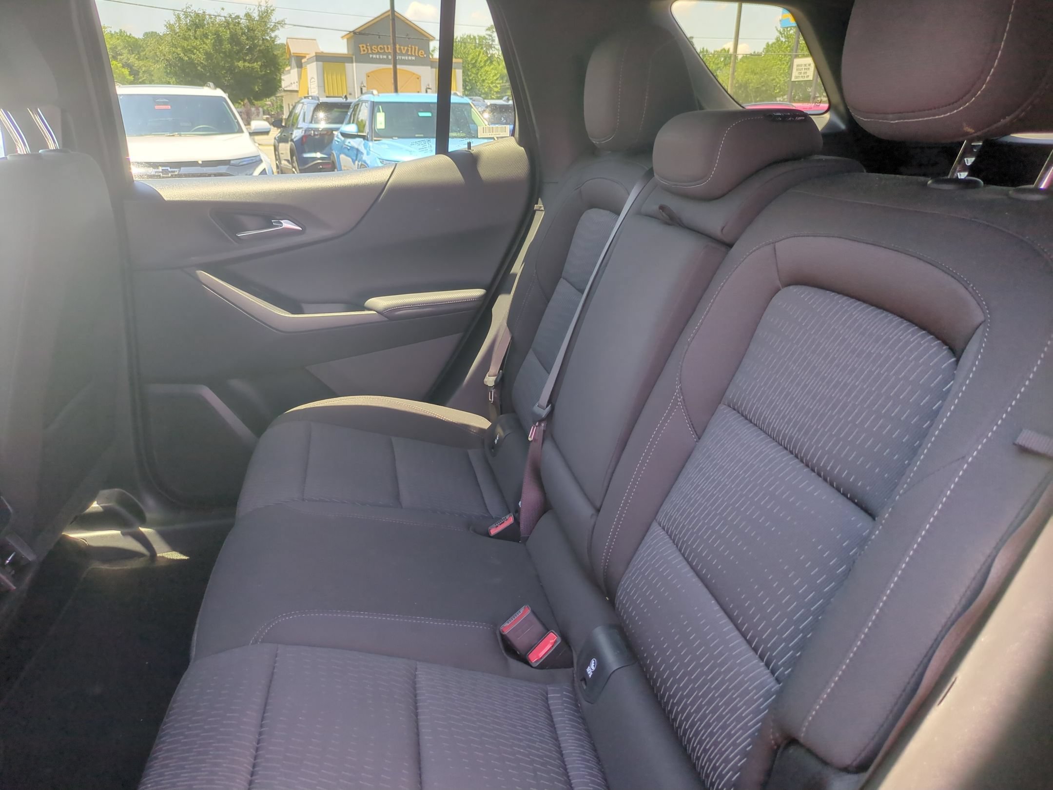 Used 2026 Chevrolet Equinox LT FWD image 28