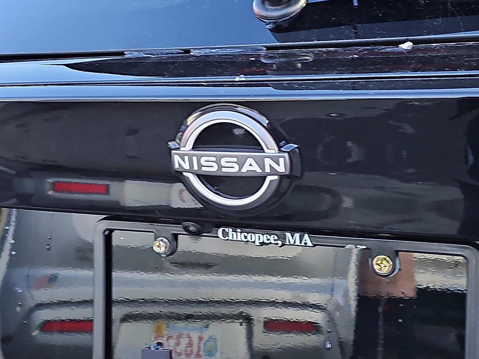 Certified 2025 Nissan Kicks SR image 30