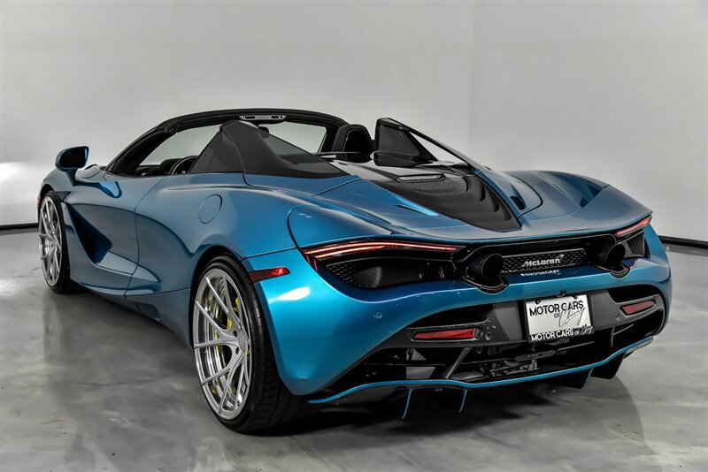Used 2020 McLaren 720S Spider RWD image 9