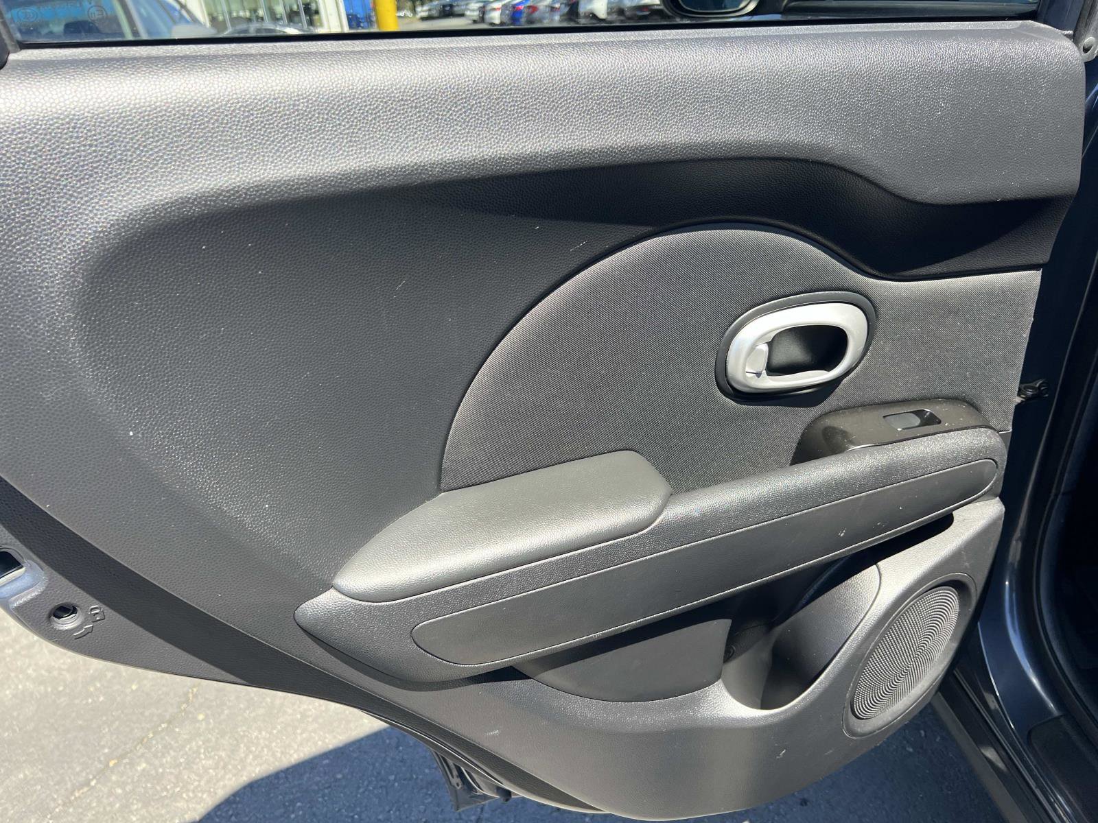 Used 2014 Kia Soul + image 17