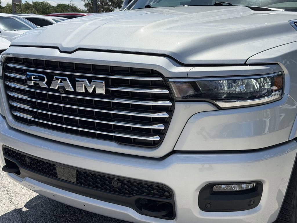 Used 2026 RAM 1500 Laramie AWD/4WD image 10
