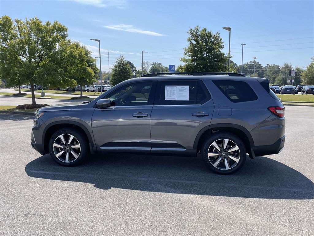 Used 2023 Honda Pilot Elite image 6