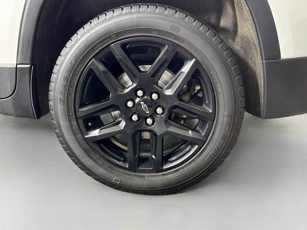Used 2020 Chevrolet Traverse LT w/ LPO, Blackout Package AWD/4WD image 37