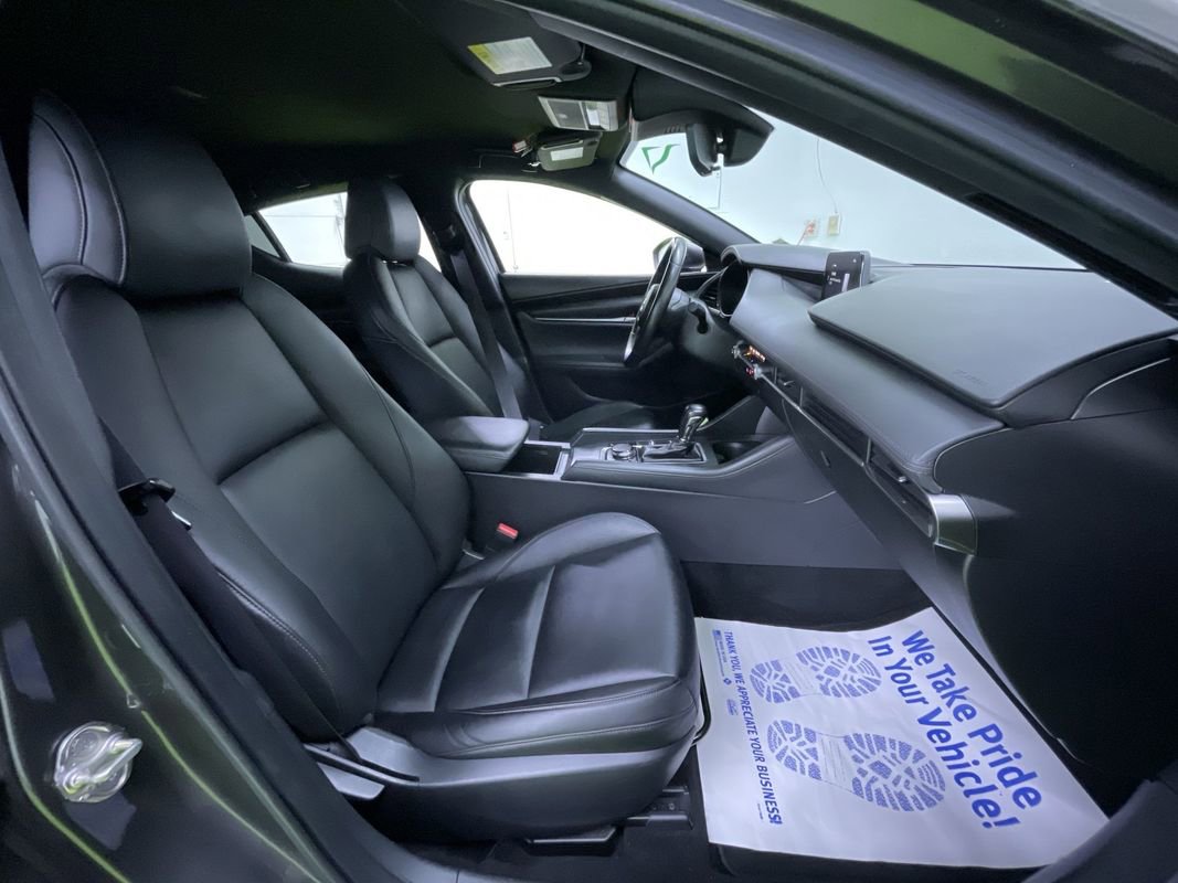 Used 2020 MAZDA MAZDA3 image 29