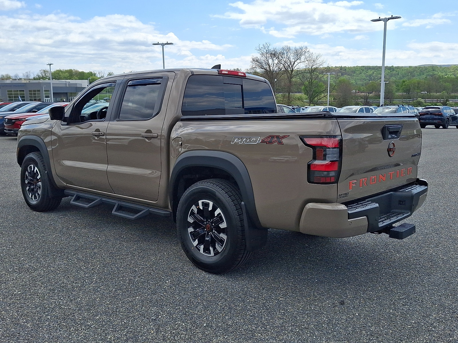 Used 2023 Nissan Frontier PRO-4X w/ Pro Convenience Package AWD/4WD image 4