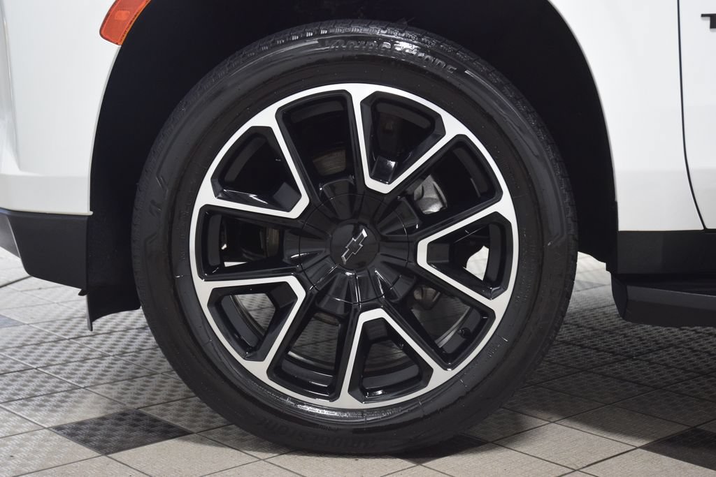 Used 2023 Chevrolet Tahoe RST w/ Luxury Package AWD/4WD image 27