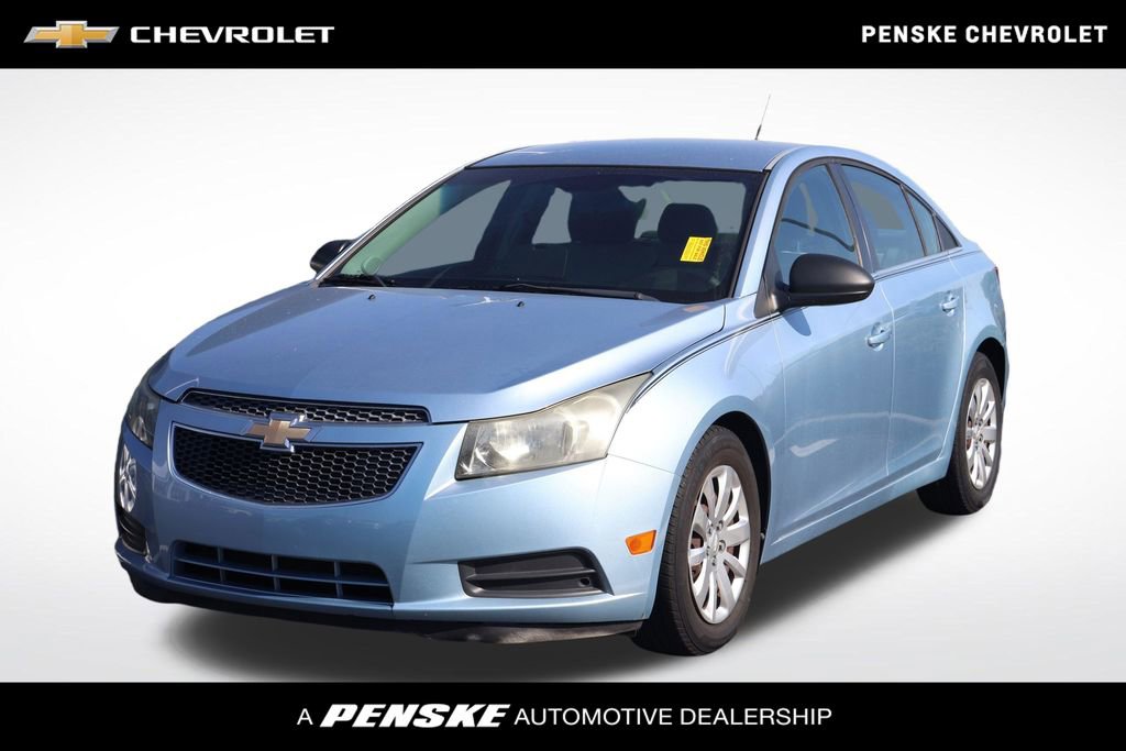 Used 2011 Chevrolet Cruze LS w/ Connectivity Package FWD video 1