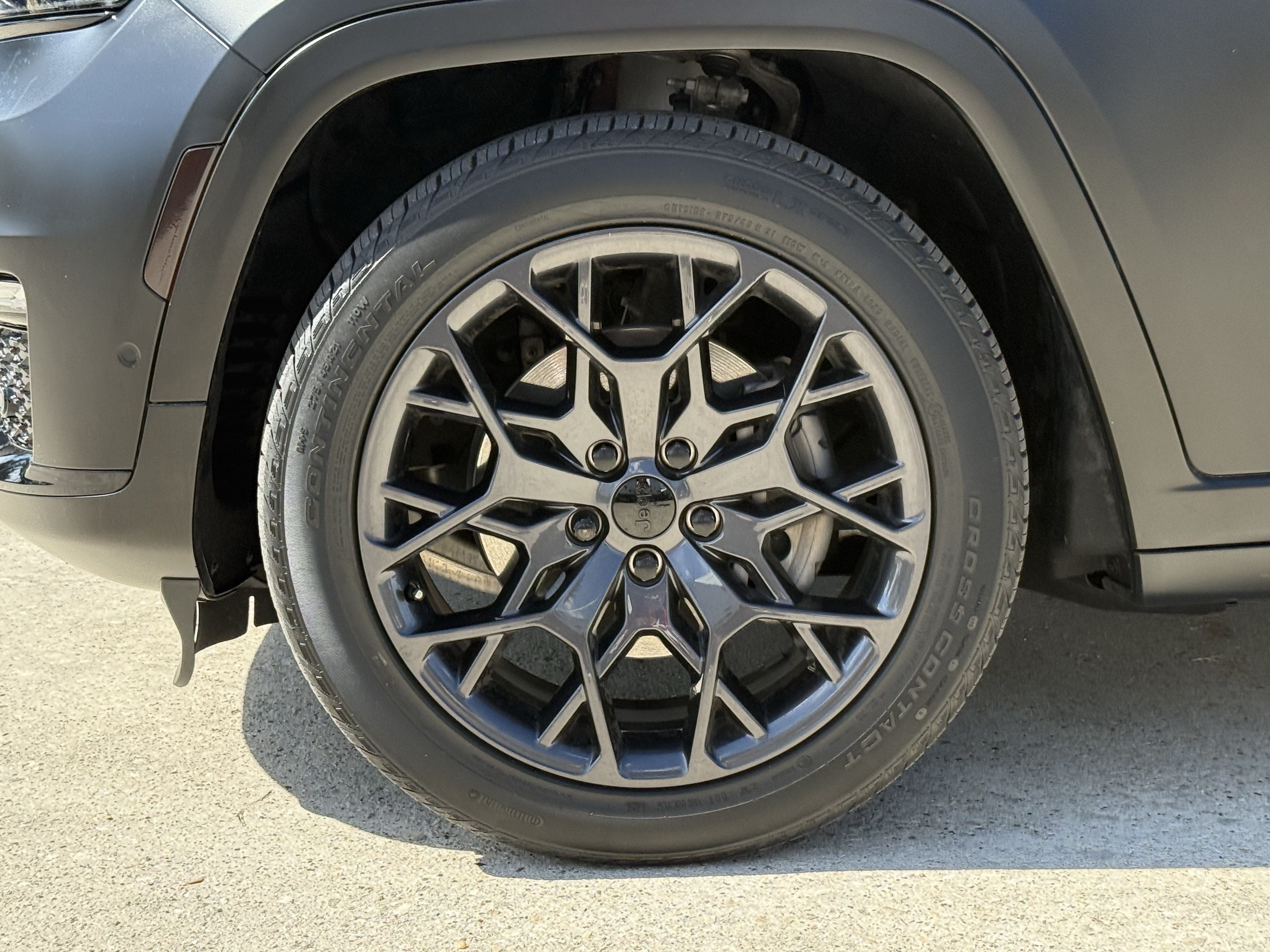 Used 2025 Jeep Grand Cherokee L Summit AWD/4WD image 12