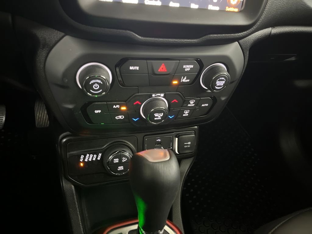 Used 2022 Jeep Renegade Trailhawk w/ Sun/Sound Group image 78