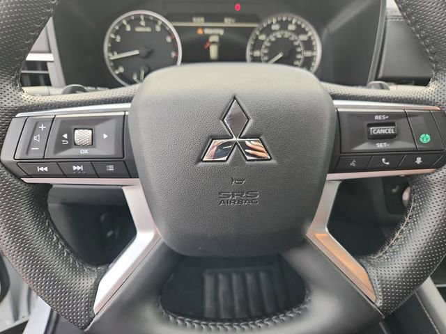 Used 2024 Mitsubishi Outlander SE FWD image 11