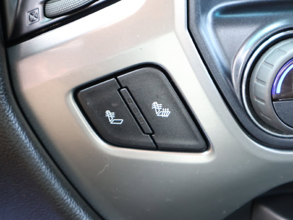 Used 2018 Chevrolet Silverado 1500 LT w/ All Star Edition AWD/4WD image 35