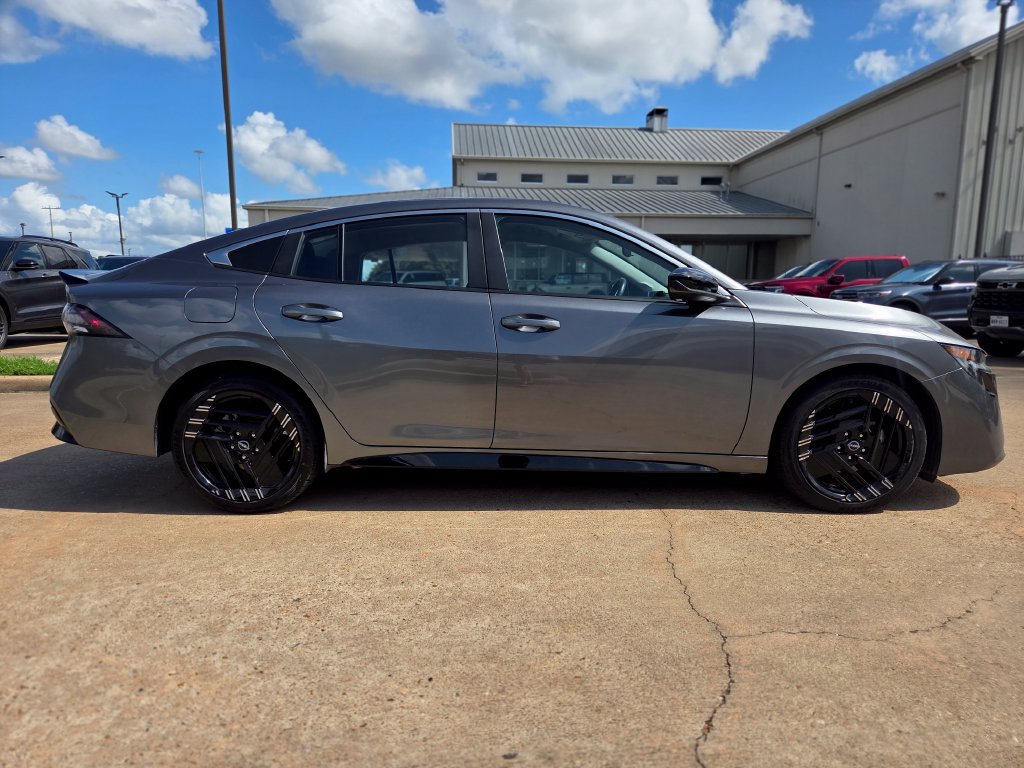 Used 2026 Nissan Sentra SR w/ Floor Mat Package FWD image 5