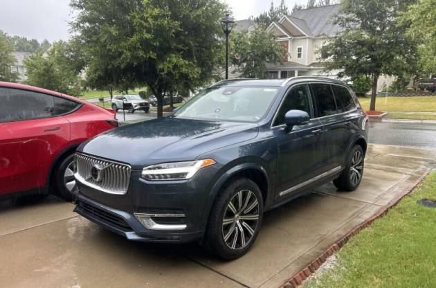 Used 2025 Volvo XC90 T8 Plus AWD/4WD image 3