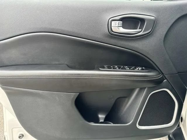 Used 2019 Jeep Compass Sport AWD/4WD image 29