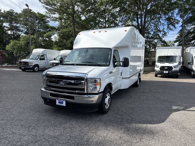 New 2027 Ford E-350 and Econoline 350 Super Duty w/ Power Equipment Group RWD image 4