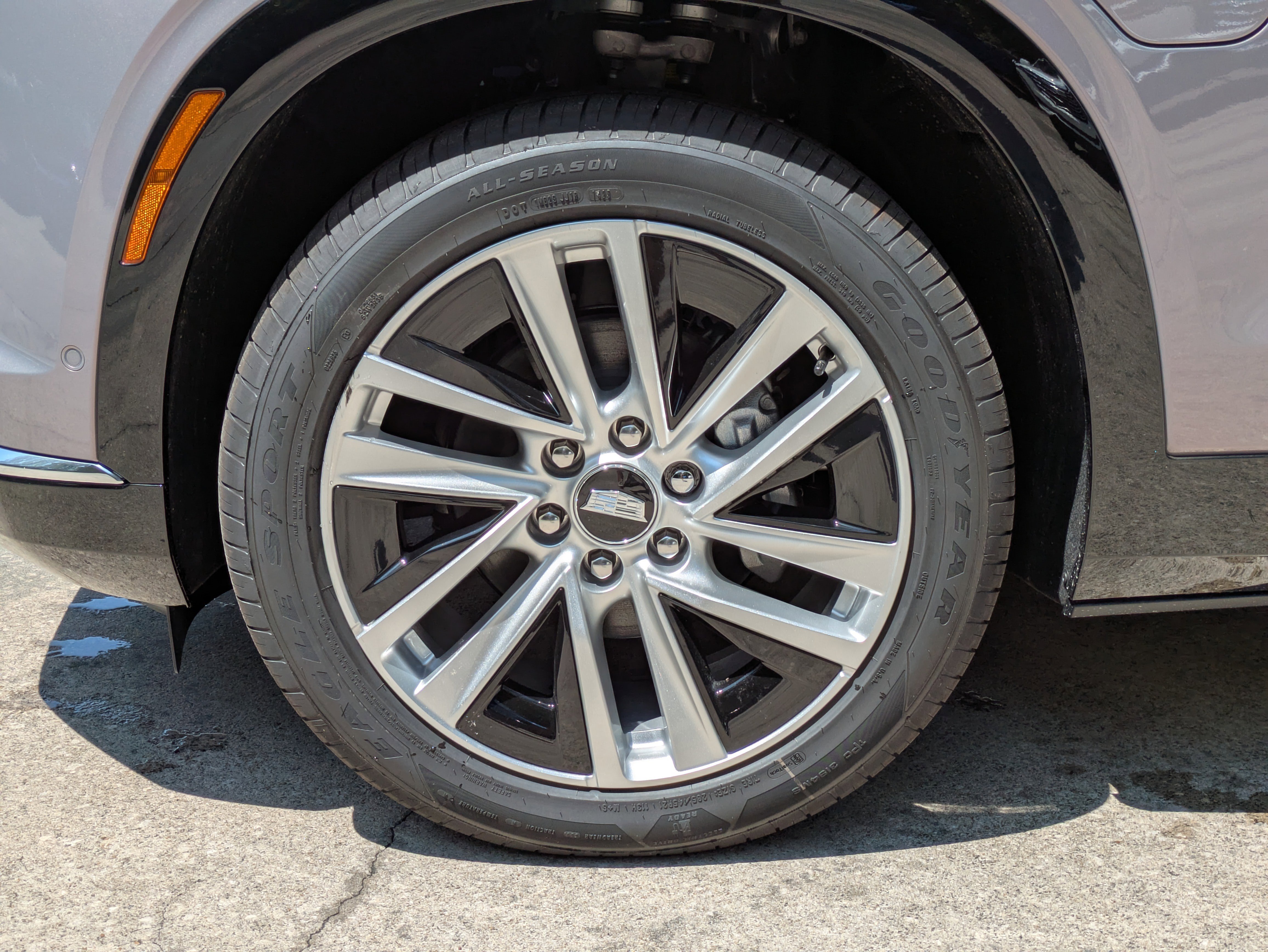 New 2026 Cadillac Vistiq Luxury w/ LPO, Floor Liner Package image 29