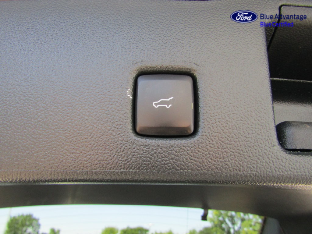 Used 2023 Ford Escape ST-Line Elite w/ Premium Technology Package AWD/4WD image 28