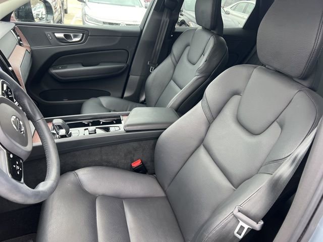 Used 2023 Volvo XC60 B5 Plus w/ Climate Package image 7