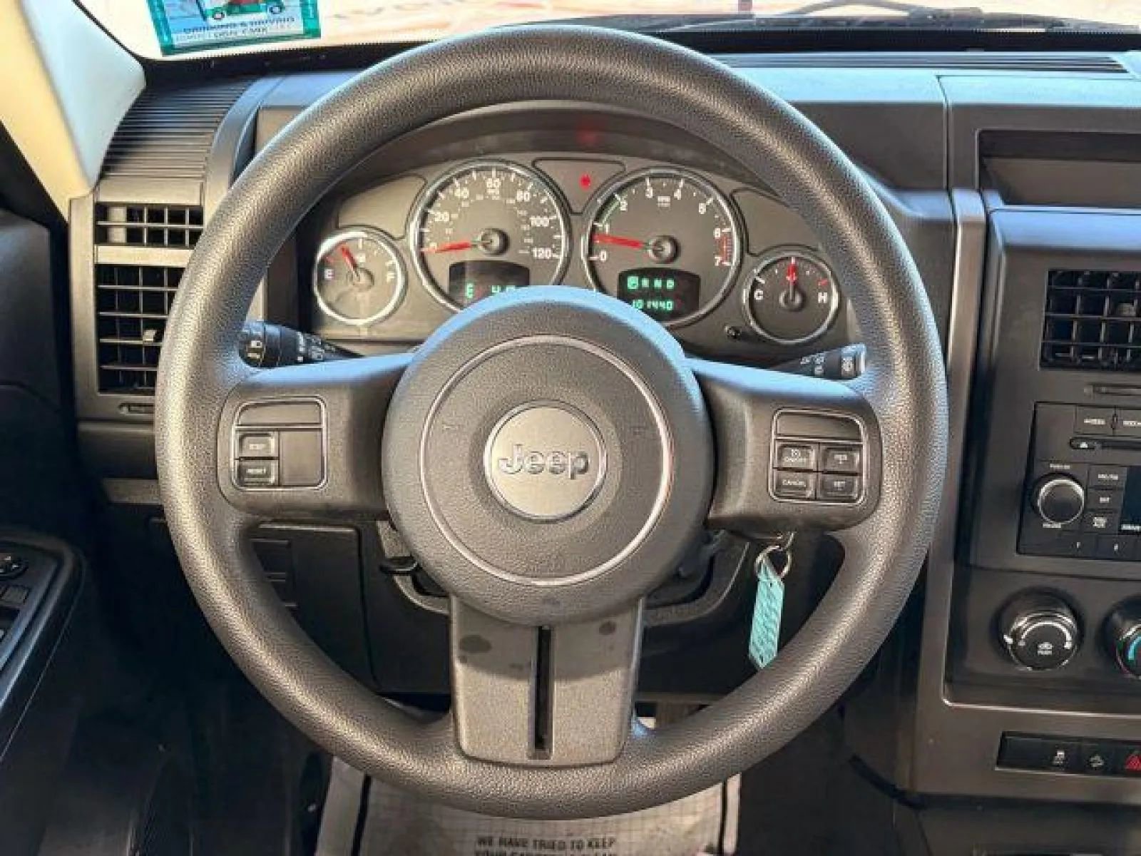 Used 2012 Jeep Liberty Sport w/ Driver Convenience Group image 28