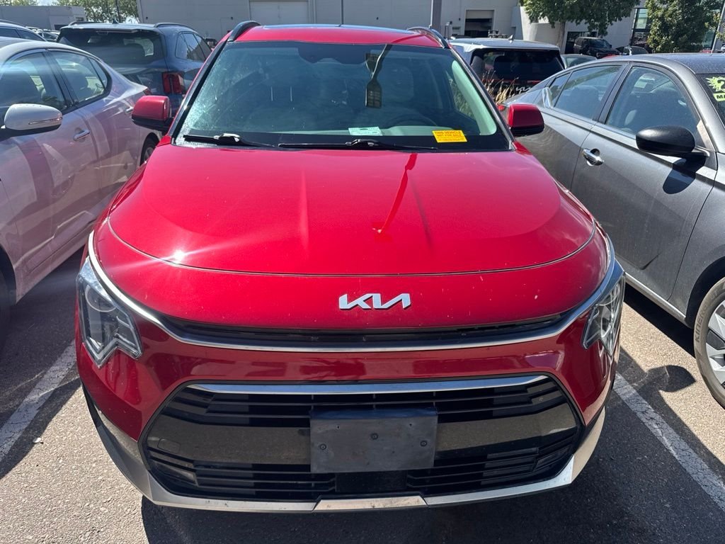 Used 2024 Kia Niro EX Touring FWD image 3