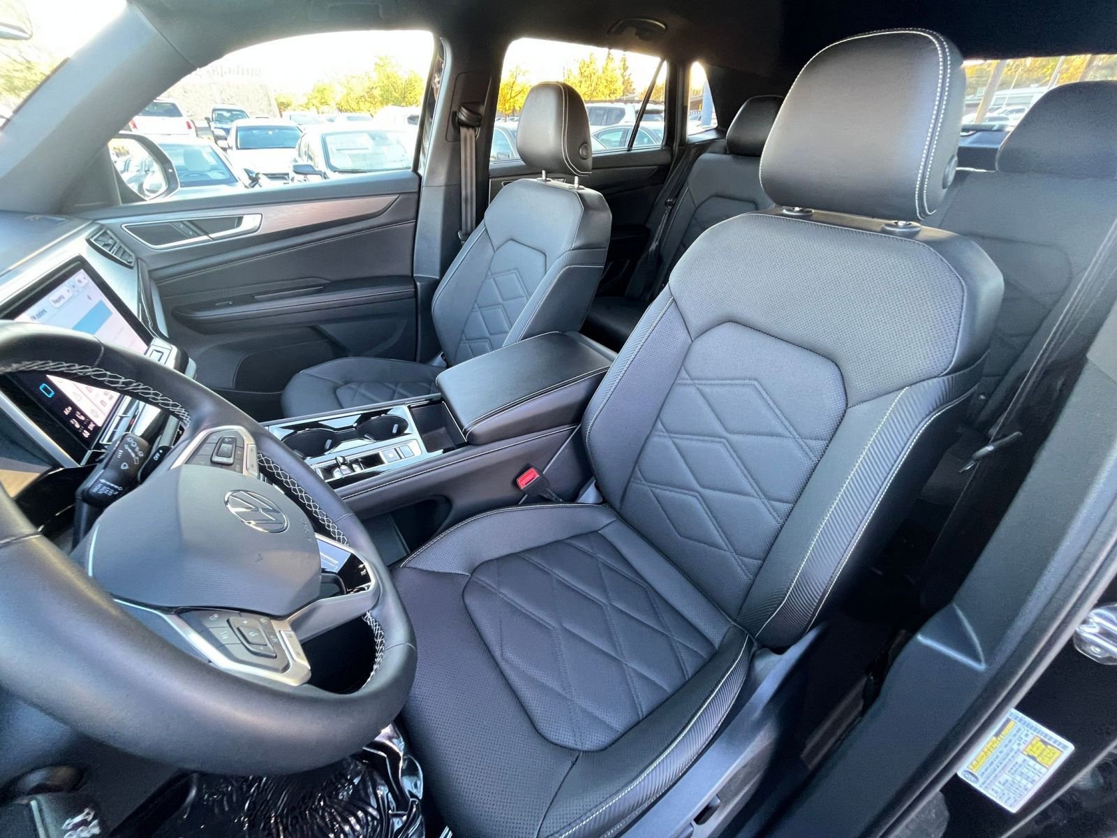 Used 2025 Volkswagen Atlas Cross Sport SE image 37