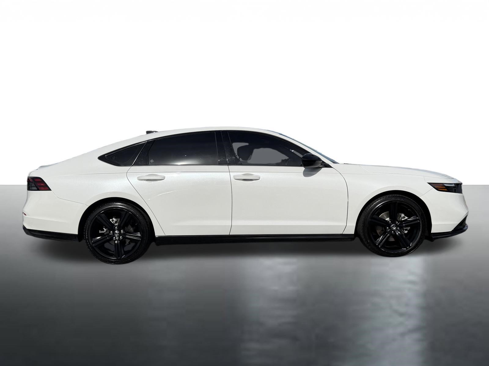 Used 2024 Honda Accord Sport image 9