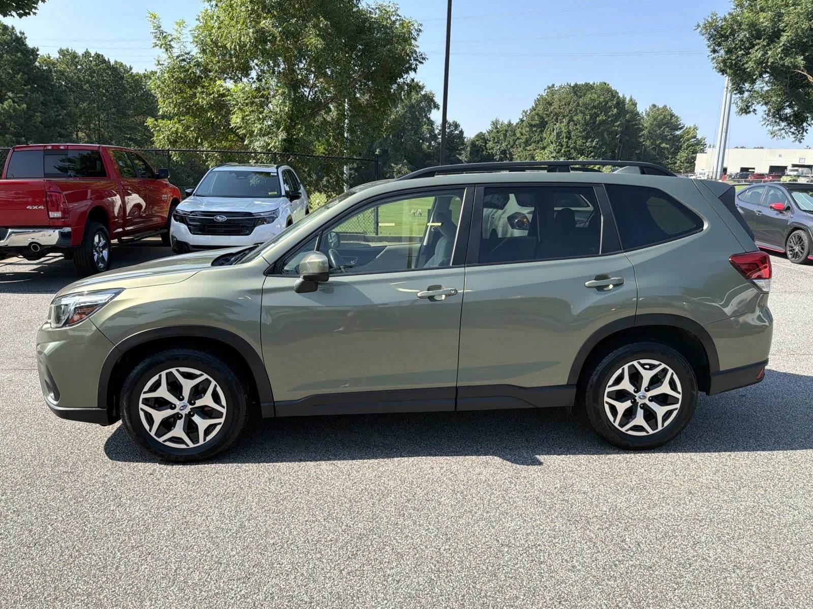 Used 2020 Subaru Forester Premium w/ Popular Package #1 AWD/4WD image 4