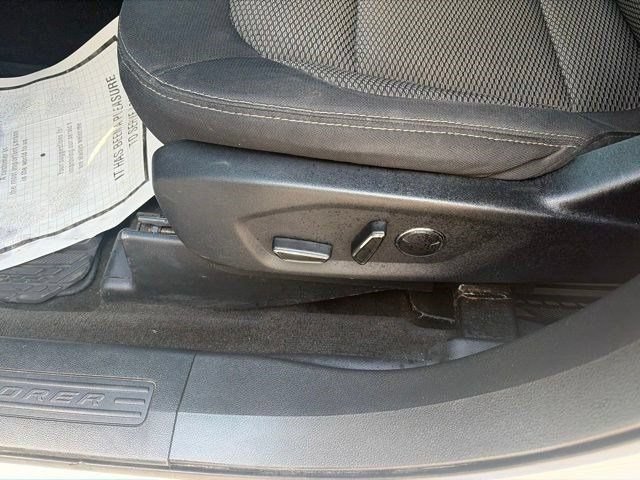 Used 2017 Ford Explorer XLT FWD image 10