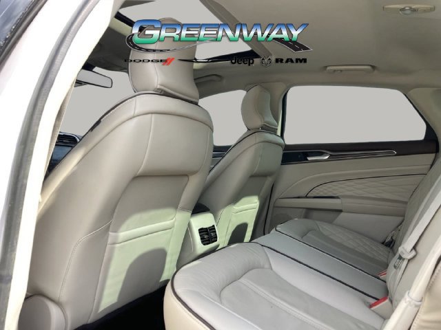 Used 2017 Ford Fusion Platinum FWD image 13